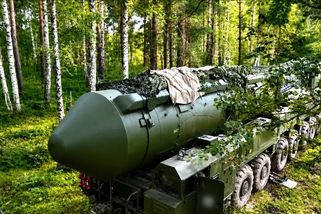 Kreml poslal NATO tajný dopis: „Izolujete Kaliningrad a použijeme celý arzenál včetně atomovek.“ Aliance odpověděla tvrdě